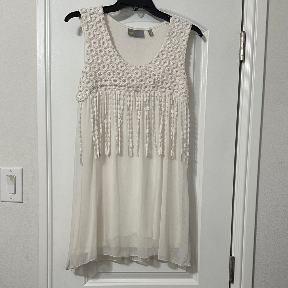 Linea Domani Chic White Crochet Fringe Dress